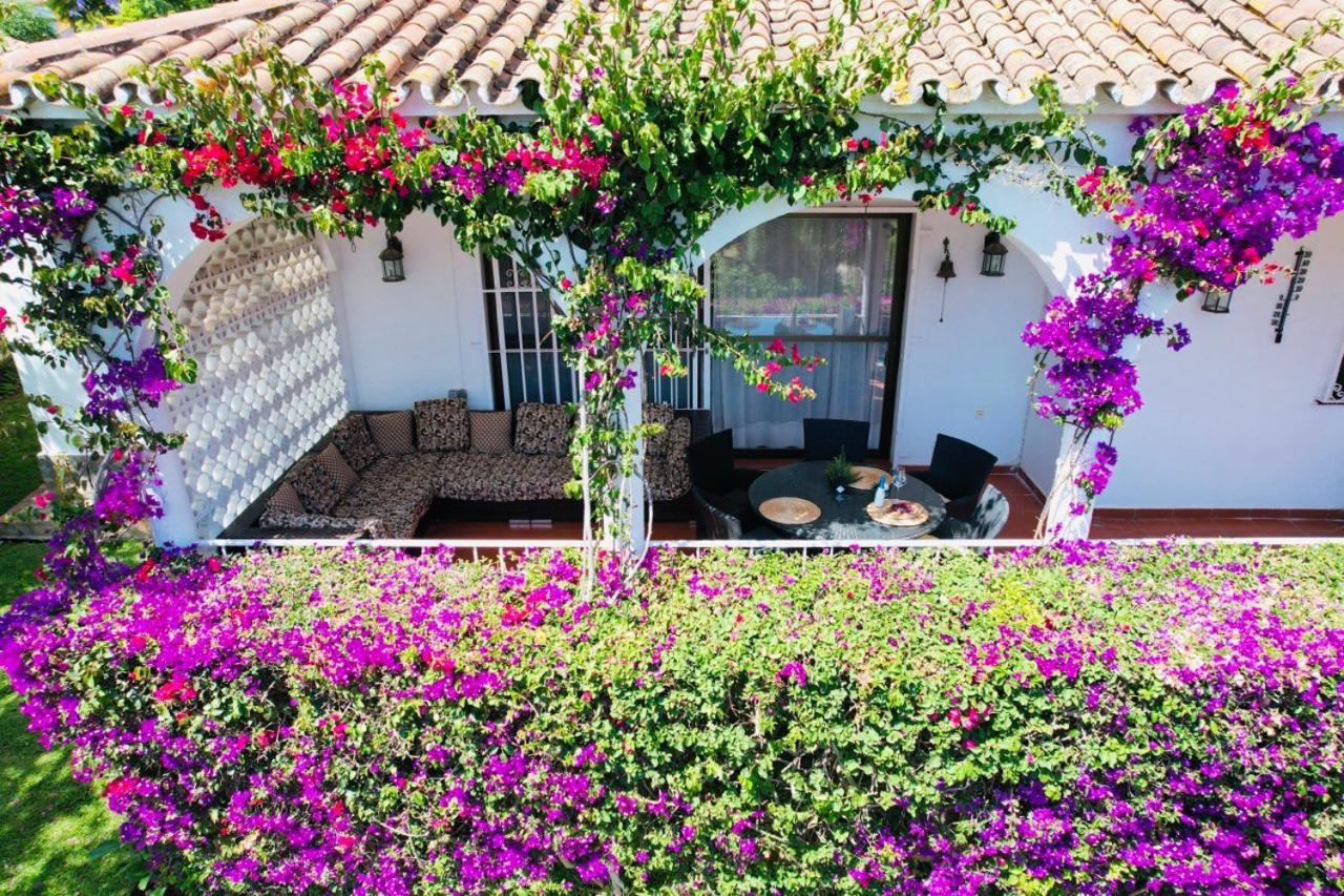 Casa Santorini Las Chapas Ferienhaus *